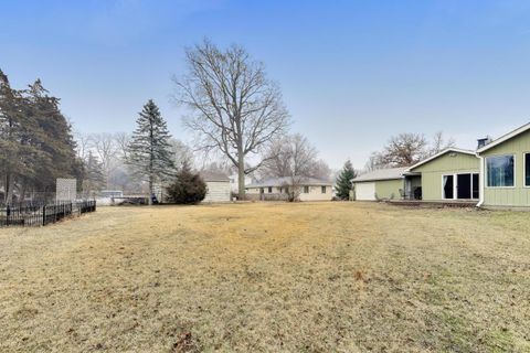 Tiny photo for 27W734 Parkview Avenue, Warrenville, IL 60555 (MLS # 12584799)
