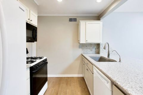 Tiny photo for 27W734 Parkview Avenue, Warrenville, IL 60555 (MLS # 12584799)