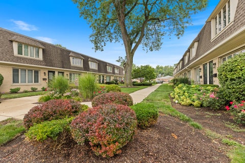 Tiny photo for 2128 W 111th Street #A, Chicago, IL 60643 (MLS # 12719455)