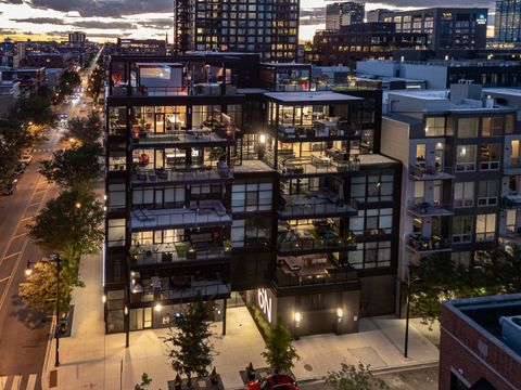 6 N Carpenter Street 5B Chicago IL 60607