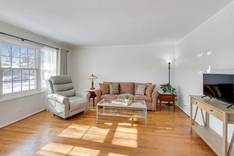 Tiny photo for 504 W Braeside Drive, Arlington Heights, IL 60004 (MLS # 12549281)