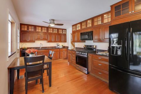 Tiny photo for 504 W Braeside Drive, Arlington Heights, IL 60004 (MLS # 12549281)