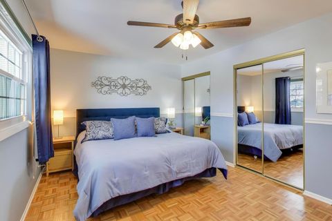 Tiny photo for 504 W Braeside Drive, Arlington Heights, IL 60004 (MLS # 12549281)