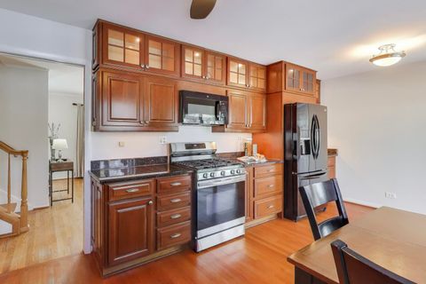 Tiny photo for 504 W Braeside Drive, Arlington Heights, IL 60004 (MLS # 12549281)