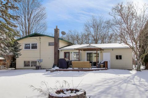 Tiny photo for 504 W Braeside Drive, Arlington Heights, IL 60004 (MLS # 12549281)