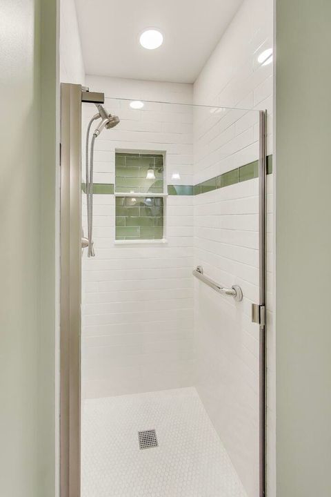 Tiny photo for 504 W Braeside Drive, Arlington Heights, IL 60004 (MLS # 12549281)