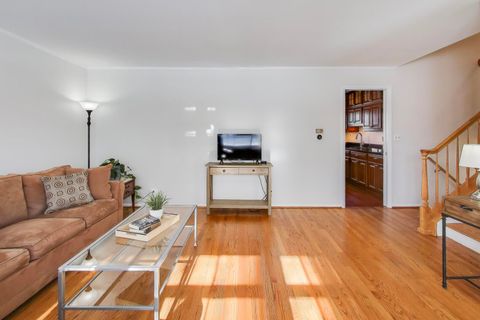 Tiny photo for 504 W Braeside Drive, Arlington Heights, IL 60004 (MLS # 12549281)