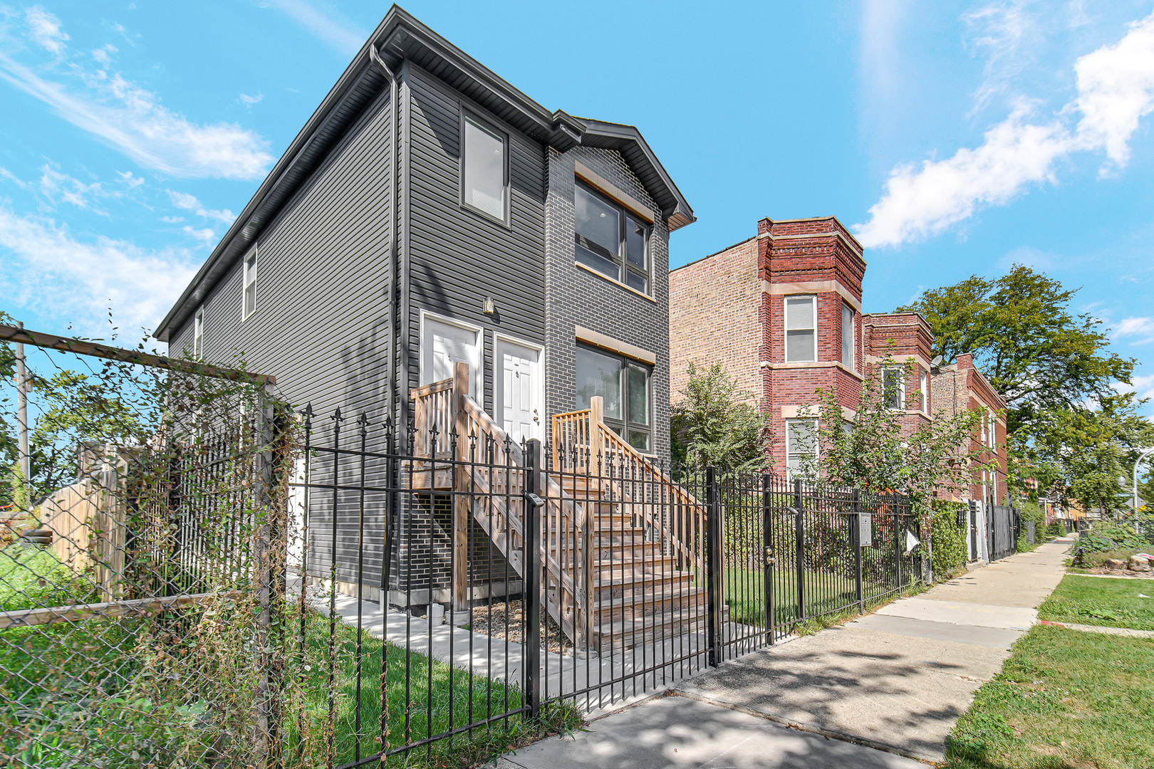 1048 N Lawndale Avenue