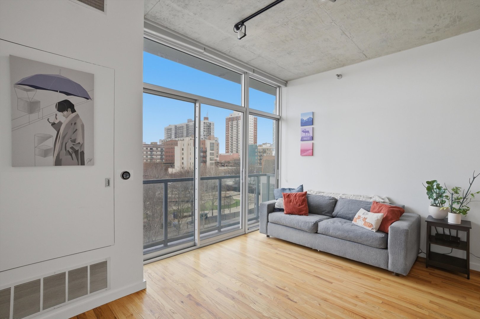 1620 S Michigan Avenue 418