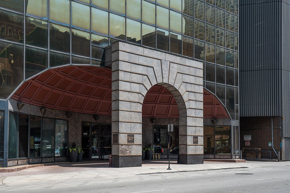10 E Ontario Street 3107