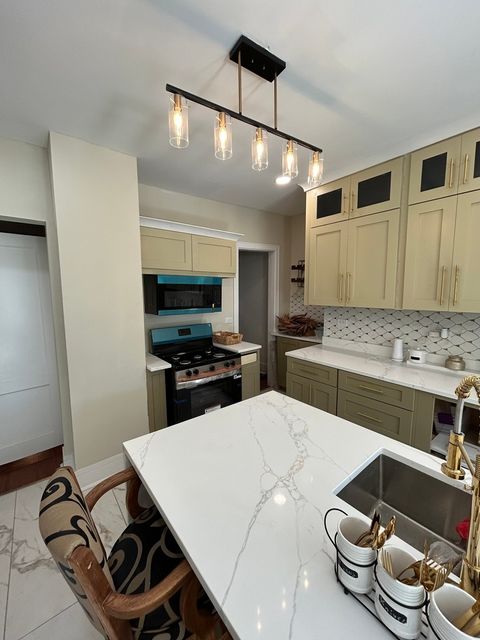 Tiny photo for 5915 W Iowa Street, Chicago, IL 60651 (MLS # 12507554)