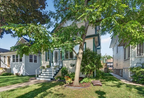 Tiny photo for 532 S Grove Avenue, Oak Park, IL 60304 (MLS # 12708477)