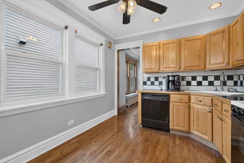 Tiny photo for 532 S Grove Avenue, Oak Park, IL 60304 (MLS # 12708477)