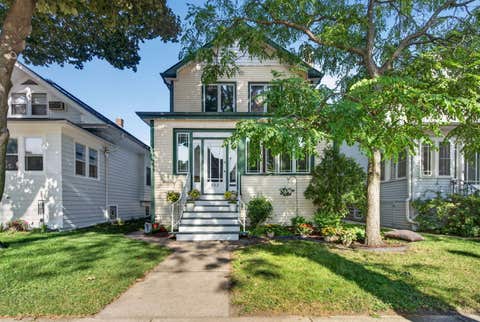 Tiny photo for 532 S Grove Avenue, Oak Park, IL 60304 (MLS # 12708477)