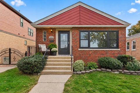 Photo of 10241 S Albany Avenue, Chicago, IL 60655 (MLS # 12797752)