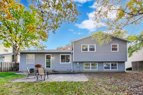 Tiny photo for 314 Anthony Road, Buffalo Grove, IL 60089 (MLS # 12507456)