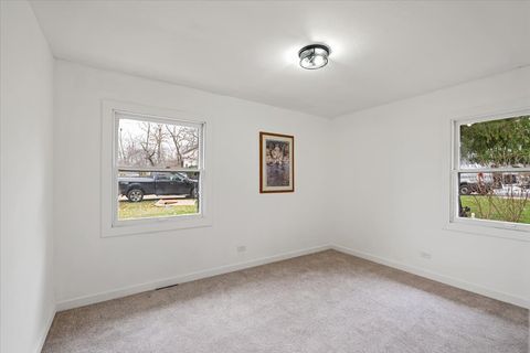 Tiny photo for 27 Maple Avenue, Lake Zurich, IL 60047 (MLS # 12517276)