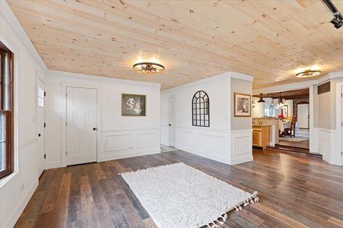 Tiny photo for 27 Maple Avenue, Lake Zurich, IL 60047 (MLS # 12517276)