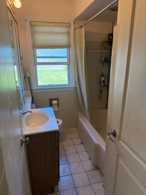 Tiny photo for 4023 Kolze Avenue, Schiller Park, IL 60176 (MLS # 12653147)