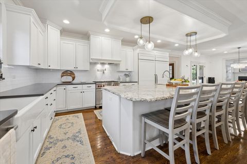 Tiny photo for 5615 Childs Avenue, Hinsdale, IL 60521 (MLS # 12640006)