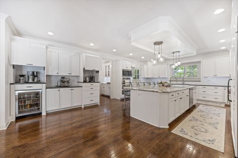 Tiny photo for 5615 Childs Avenue, Hinsdale, IL 60521 (MLS # 12640006)