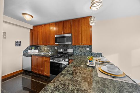 Tiny photo for 4880 N Marine Drive #606, Chicago, IL 60640 (MLS # 12532597)