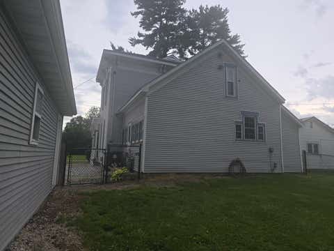 Tiny photo for 729 Locust Street, Carthage, IL 62321 (MLS # 100539034)