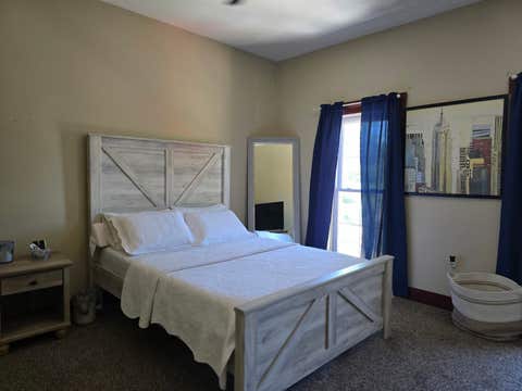Tiny photo for 729 Locust Street, Carthage, IL 62321 (MLS # 100539034)