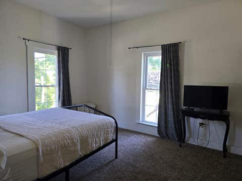 Tiny photo for 729 Locust Street, Carthage, IL 62321 (MLS # 100539034)