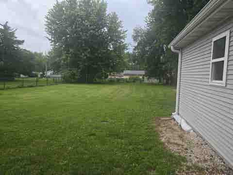 Tiny photo for 729 Locust Street, Carthage, IL 62321 (MLS # 100539034)