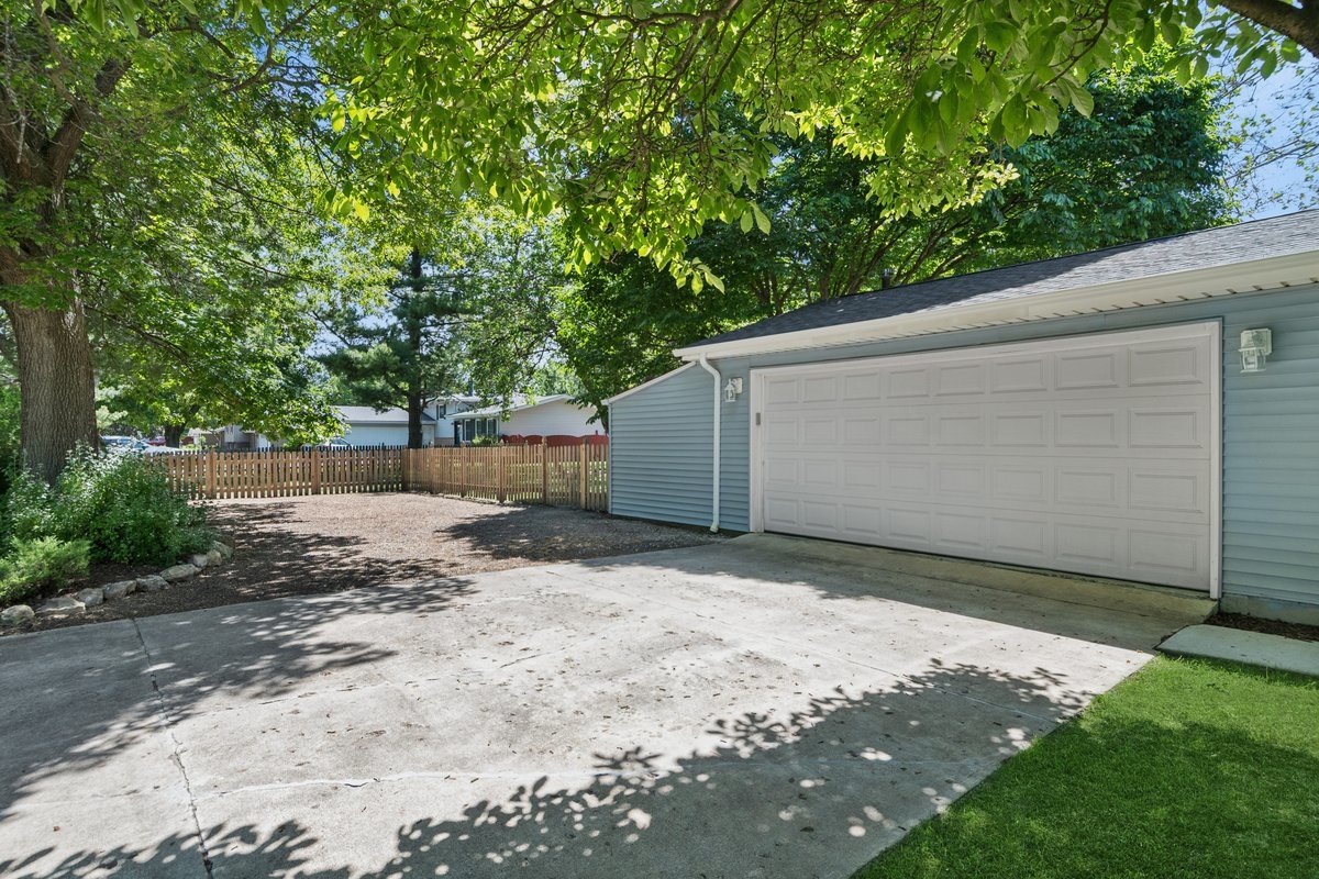 28W691 Leverenz Road