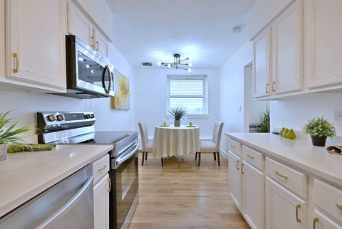 Tiny photo for 1301 W Touhy Avenue #315, Park Ridge, IL 60068 (MLS # 12542429)