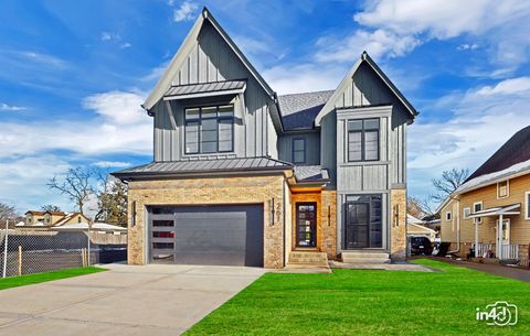 Tiny photo for 261 N Highview Avenue, Elmhurst, IL 60126 (MLS # 12537436)