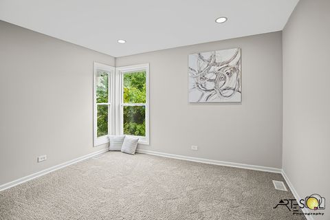 Tiny photo for 368 Cedar Tree Court, Hoffman Estates, IL 60169 (MLS # 12480318)