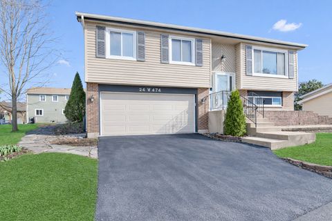 Photo of 24W474 Surf Court, Naperville, IL 60540 (MLS # 12630365)