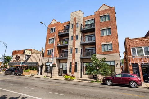 Photo of 2450 W Montrose Avenue #3N, Chicago, IL 60618 (MLS # 12744910)