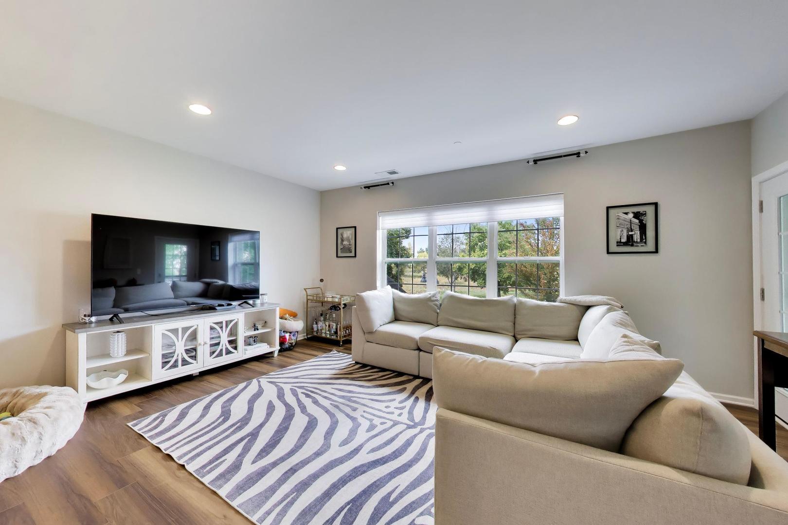 2750 Commons Drive 208