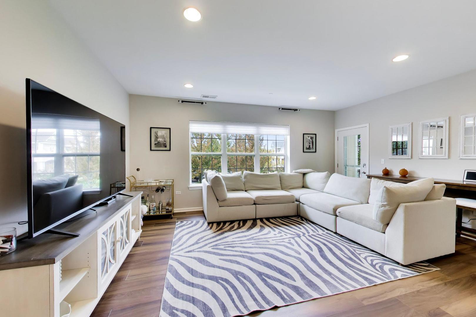 2750 Commons Drive 208