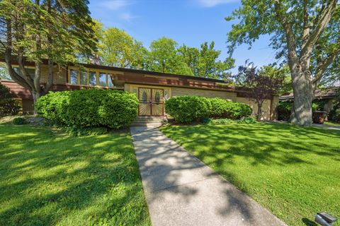 Tiny photo for 3527 Oak Street, Flossmoor, IL 60422 (MLS # 12655359)
