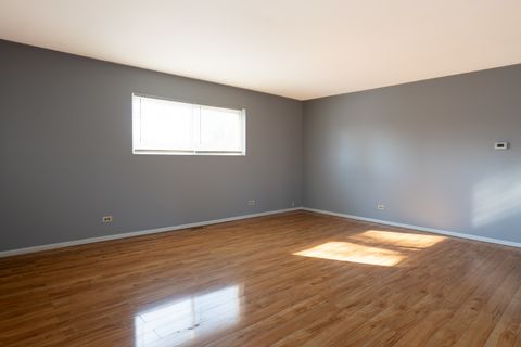 Tiny photo for 71 CAMBRIDGE Lane, Glendale Heights, IL 60139 (MLS # 12565574)