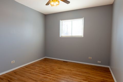 Tiny photo for 71 CAMBRIDGE Lane, Glendale Heights, IL 60139 (MLS # 12565574)