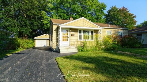 Photo of 115 S Lincoln Avenue, Mundelein, IL 60060 (MLS # 12473738)