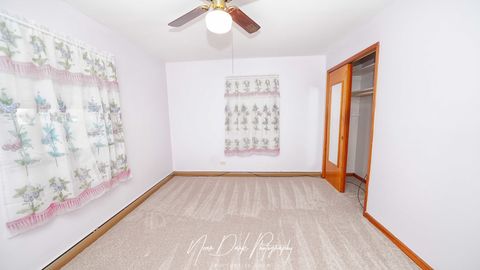 Tiny photo for 115 S Lincoln Avenue, Mundelein, IL 60060 (MLS # 12473738)