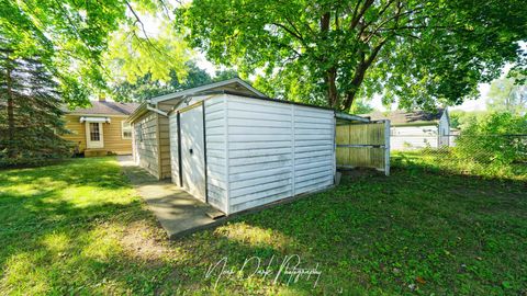 Tiny photo for 115 S Lincoln Avenue, Mundelein, IL 60060 (MLS # 12473738)