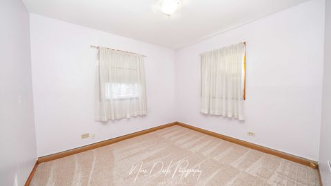 Tiny photo for 115 S Lincoln Avenue, Mundelein, IL 60060 (MLS # 12473738)