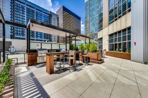 Tiny photo for 512 N McClurg Court #1704, Chicago, IL 60611 (MLS # 12474638)