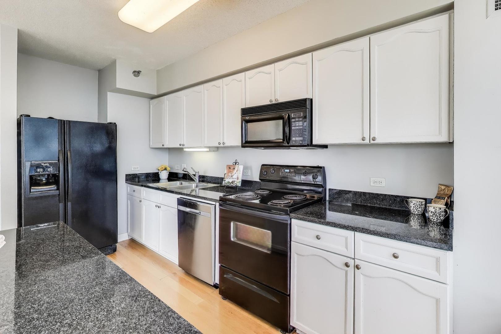 512 N McClurg Court 1704