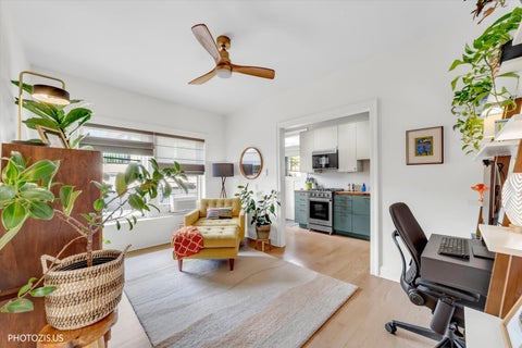 Tiny photo for 846 Hinman Avenue #2, Evanston, IL 60202 (MLS # 12753457)