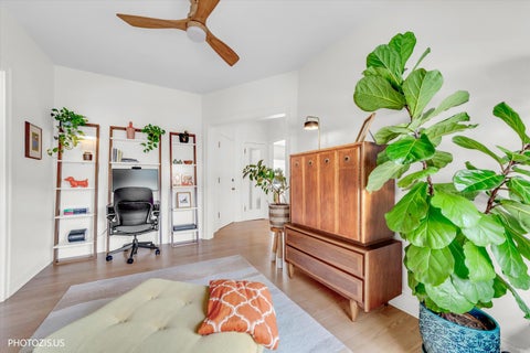 Tiny photo for 846 Hinman Avenue #2, Evanston, IL 60202 (MLS # 12753457)