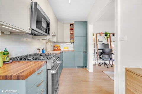 Tiny photo for 846 Hinman Avenue #2, Evanston, IL 60202 (MLS # 12753457)